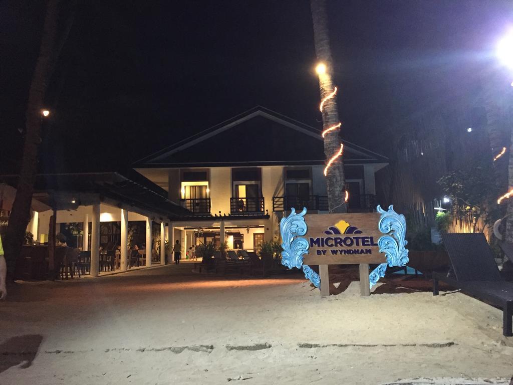 Microtel By Wyndham Boracay Balabag  Exterior foto